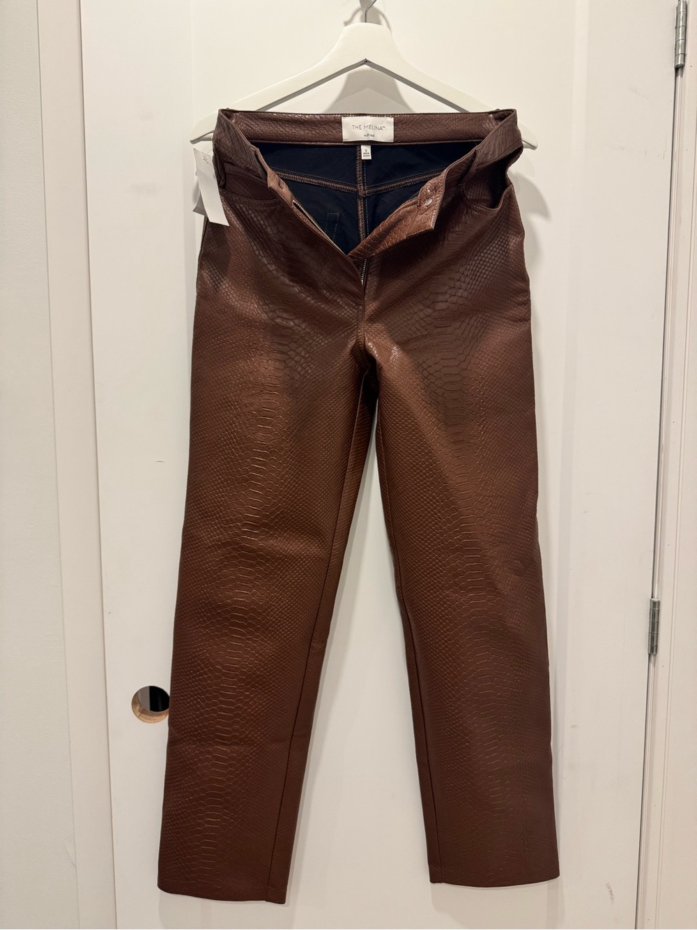 Wilfred (Aritzia) Melina-R Straight Leg Pants in Brown Size 6 NWT